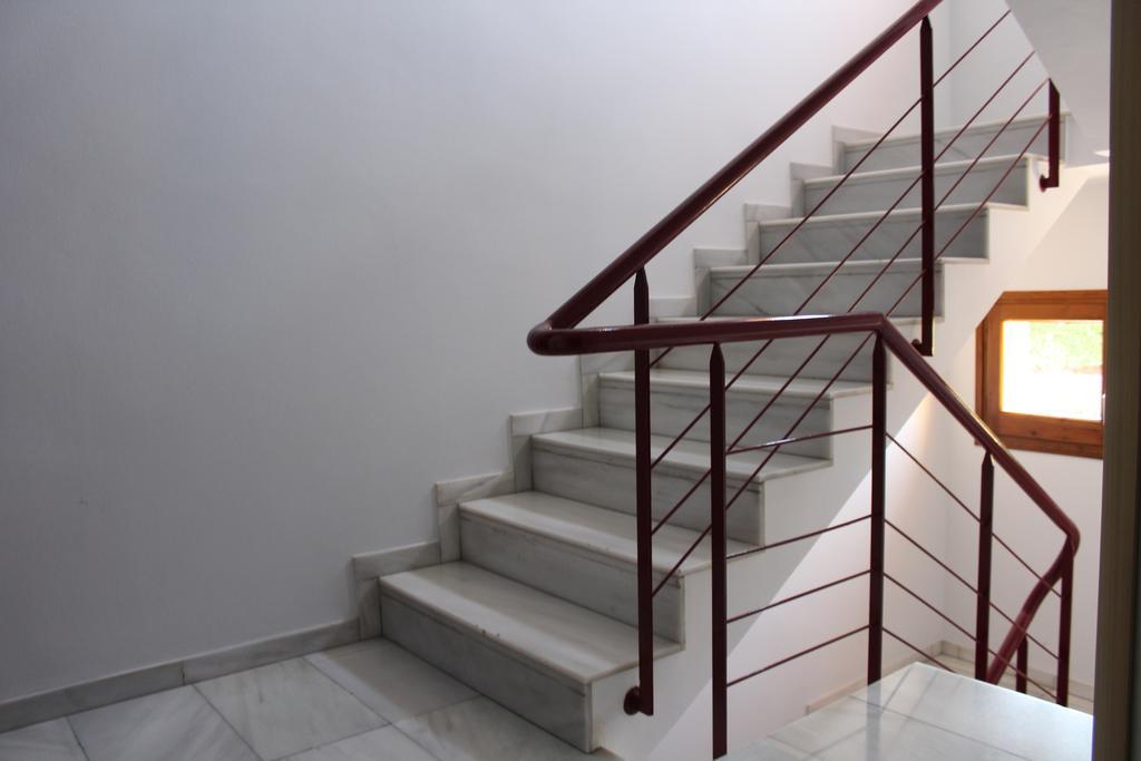 Hostal Montserrat Tona المظهر الخارجي الصورة